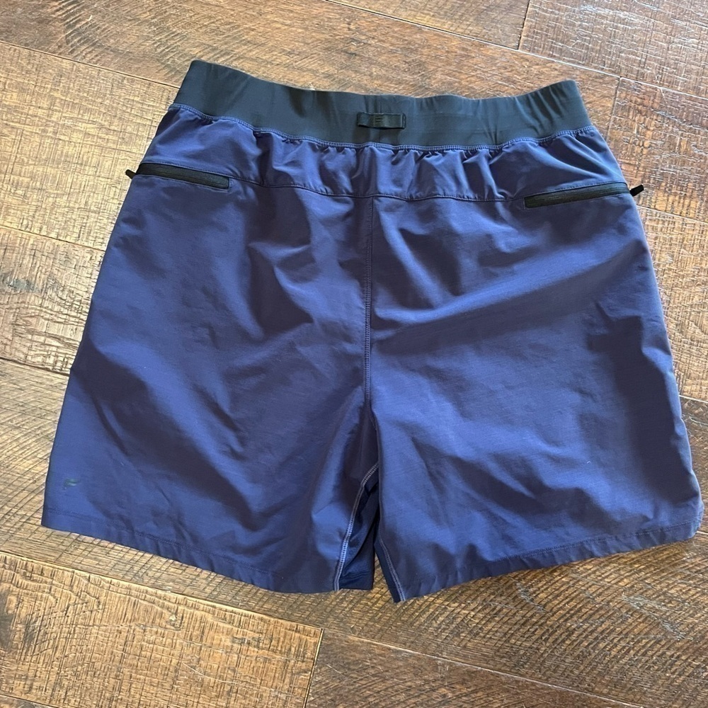 Fabletics Lightweight Unlined 7" Inseam The Franchise Shorts Navy Blue sz XL - Picture 4 of 8